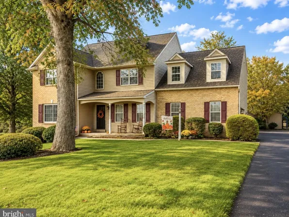 145 N Christiana Ave, Gap, PA 17527