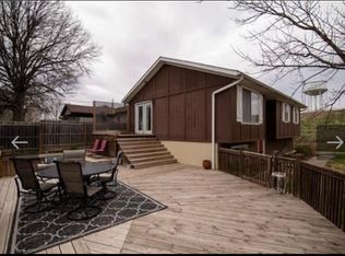 1201 S 5th St, Atchison, KS 66002