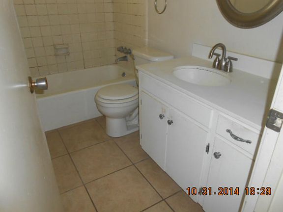 4th image of 1825 Lesle Ln