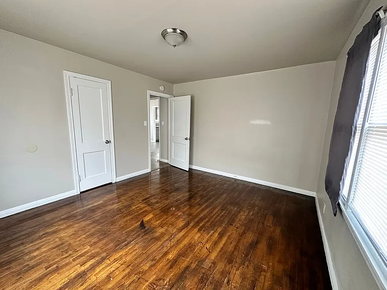 4210 S Harrison St — Photo 8