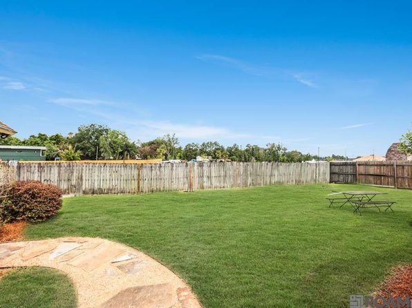 3146 Silver Sand Dr, Baton Rouge, LA 70816