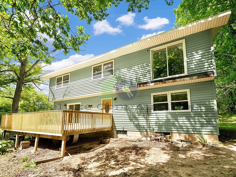 2660 Blackberry Ln NE — Photo 40