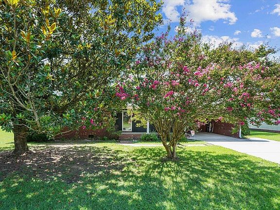 4th image of 301 Flamingo Dr