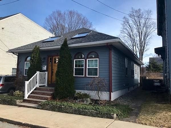 1st image of 21 Dove St