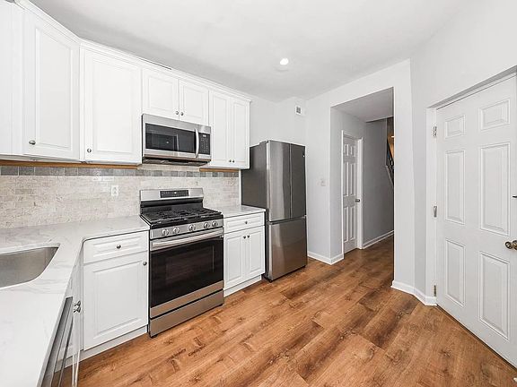 5th image of 932 S 5th St