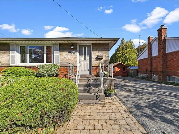 4th image of 19 Endfield Ave