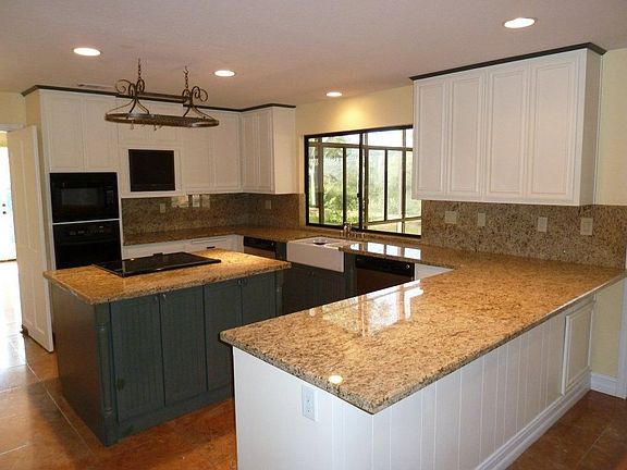 For Rent: 10330 Tioga Lake Drive, Escondido, California 92029