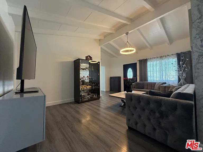 12308 Sheldon St — Photo 11