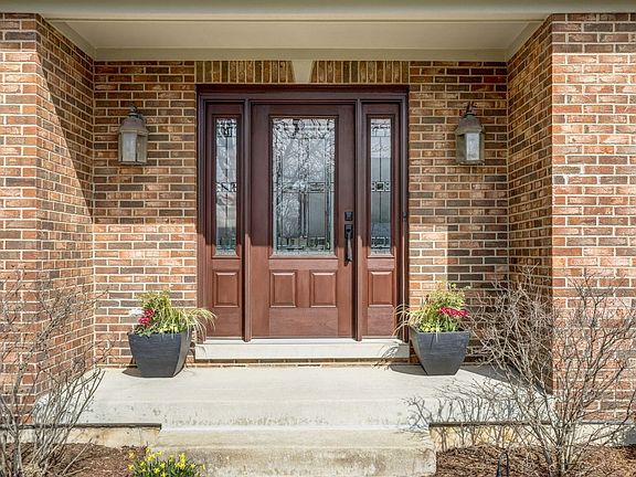 4th image of 45 Park View Ln
