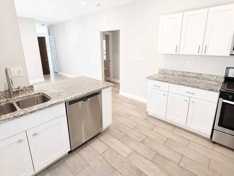 4152 N California Ave #1 — Photo 31