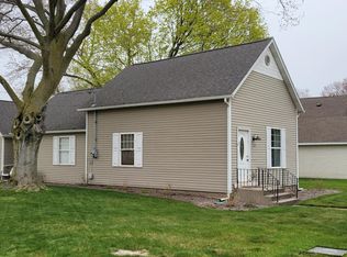204 W Tinkham Ave, Ludington, MI 49431
