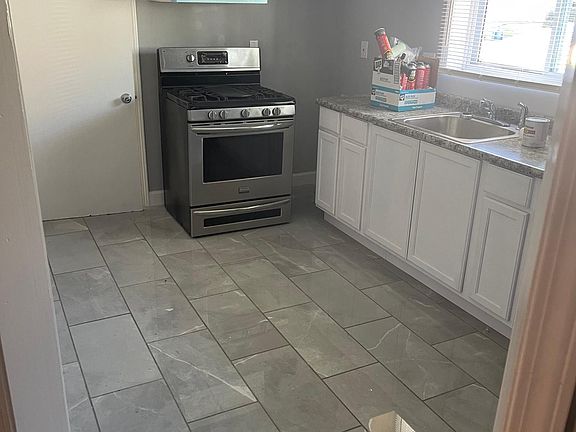 4th image of 7434 Calvin Ave