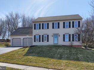 320 Coachman Ln, Palmyra, PA 17078