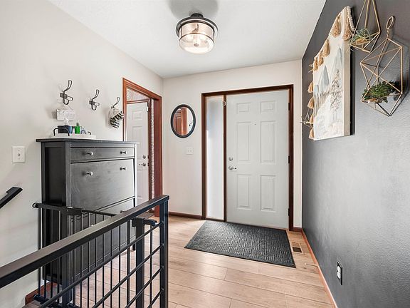 3rd image of 315 Thelma Ave