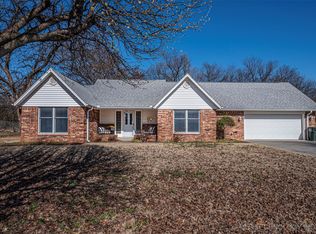 706 S 7th St, Davis, OK 73030