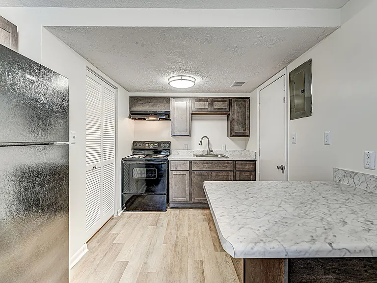 The Row Apartments — Photo 21