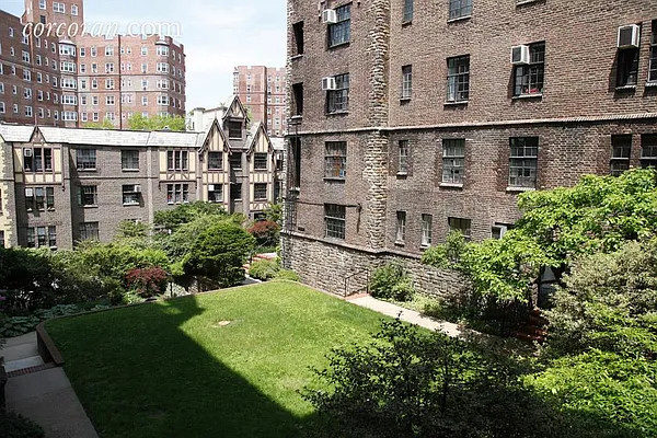 Sold by Corcoran | media 20