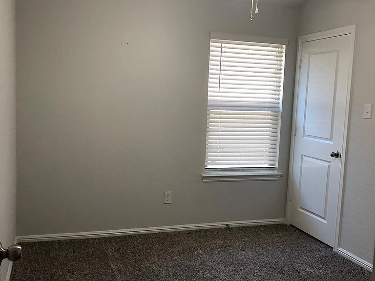 2225 Denmark Ln — Photo 6