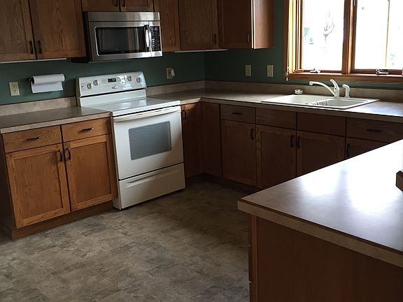 3rd image of 108 Sapphire Ct