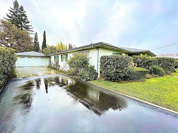 4th image of 4035 Linda Vista Ave