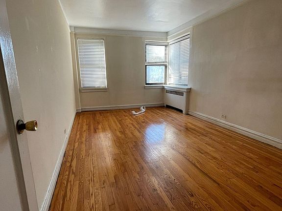 3rd image of 2260 Bronx Park E APT 4H