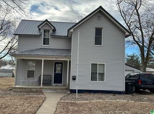 605 N Roosevelt Ave, Cherokee, IA 51012