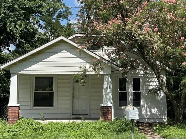 108 NW Heady Ave, Ferrelview, MO 64163