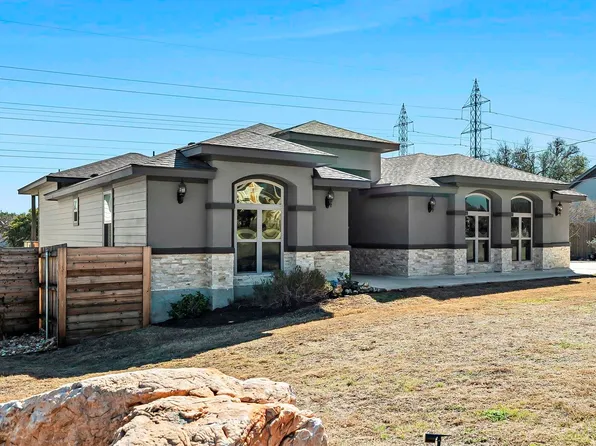 505 Royal Ct, Cottonwood Shores, TX 78657