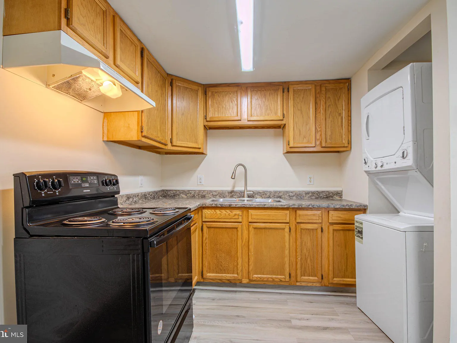 2 bed, 1.0 bath, 1035 sqft, $1,400 — Photo 4