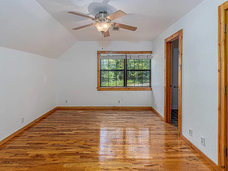 18737 Saddleback Ln — Photo 20