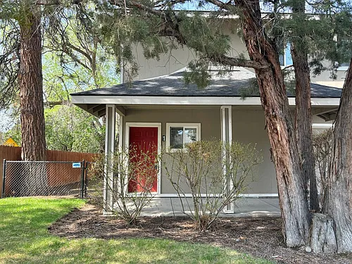 14 SE McKinley Ave #1 Photo 1