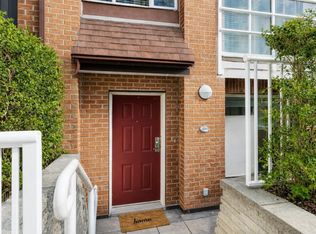 2071 W 42nd Ave #206, Vancouver, BC V6M 2B4