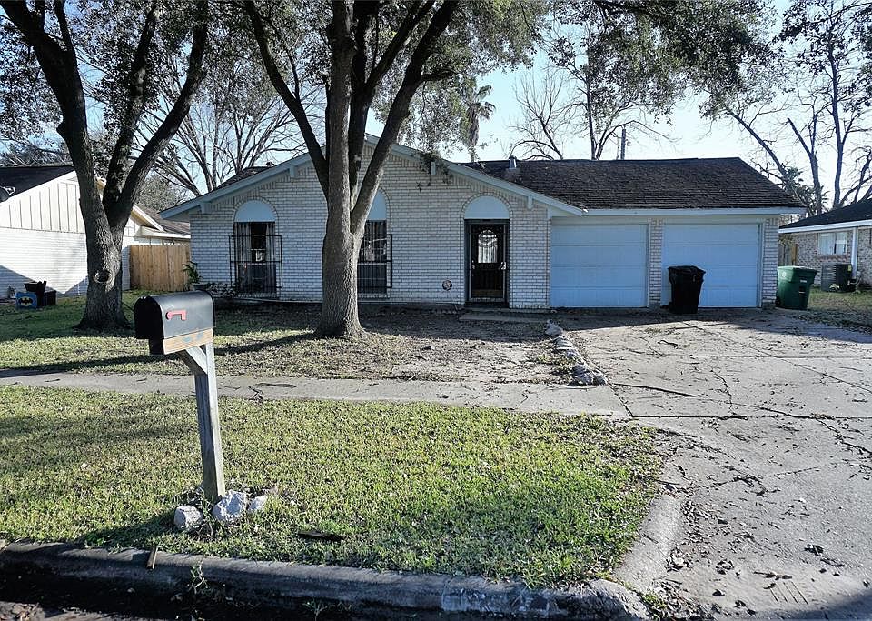 1st image of 266 Whitehall Dr