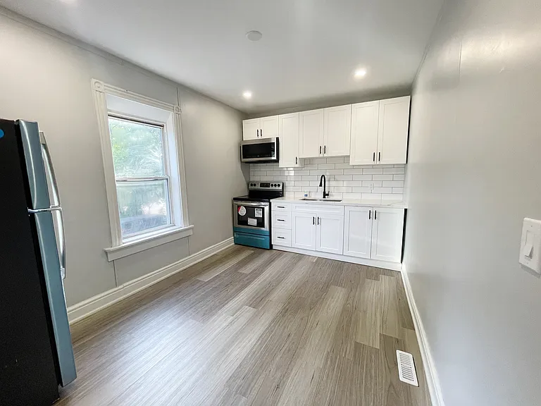 700 Wilson St #2 — Photo 14