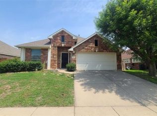 649 Kerry St, Crowley, TX 76036