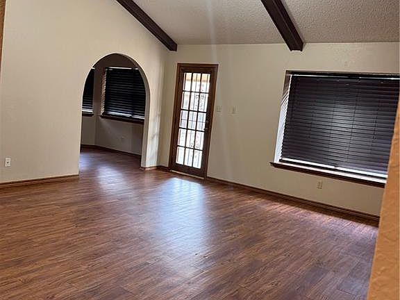 2nd image of 5916 N 36th St