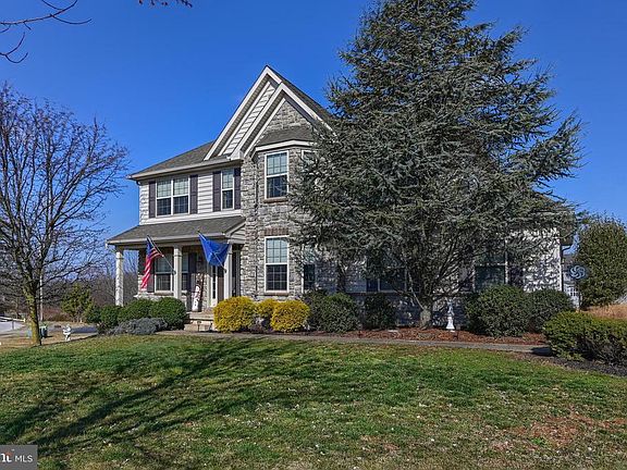 2nd image of 1600 Hampden Dr