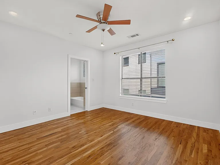 4950 Cedar Springs Rd #301 — Photo 11