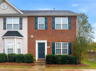 1808 Olivers Crossing Cir, Winston Salem, NC 27127