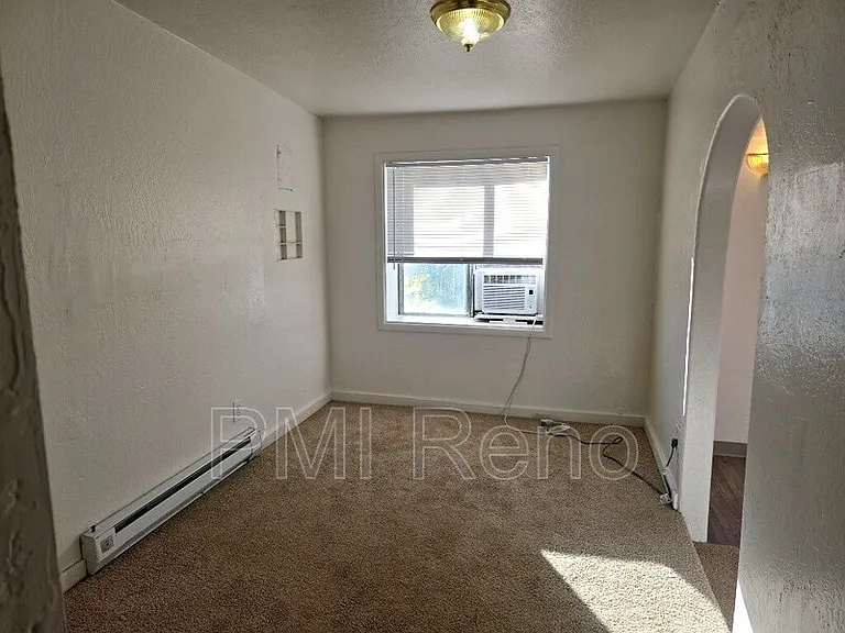 140 Victorian Ave #11 — Photo 5