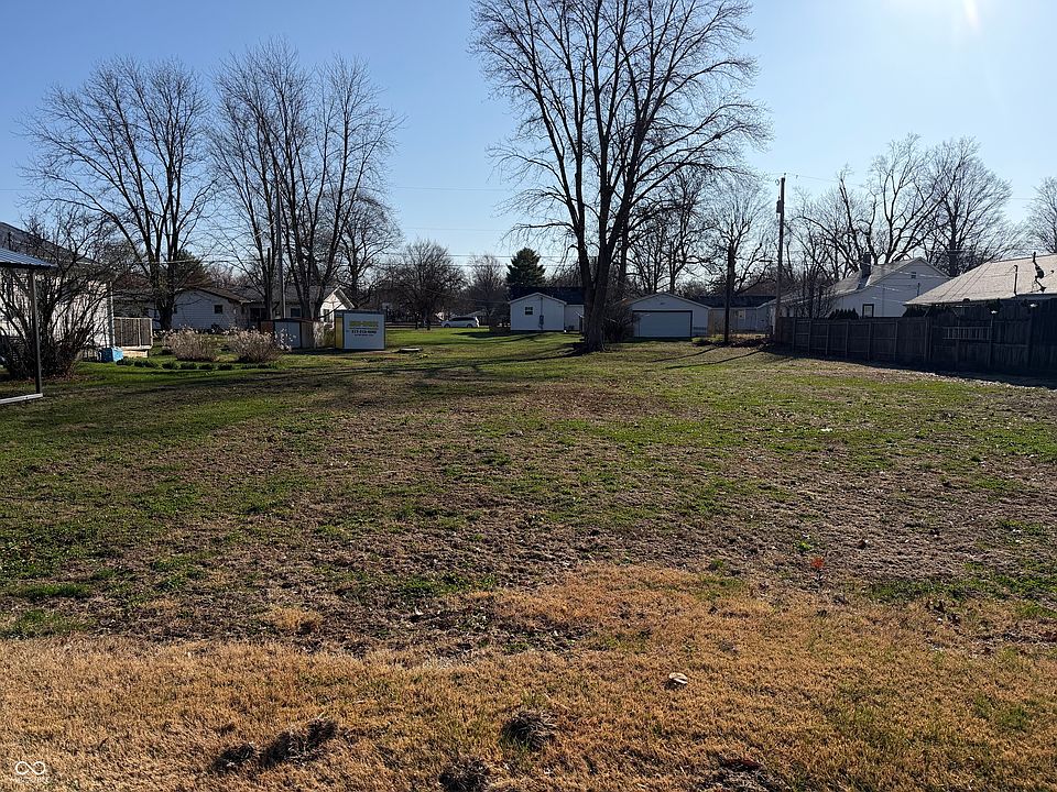 1st image of 914 6th St