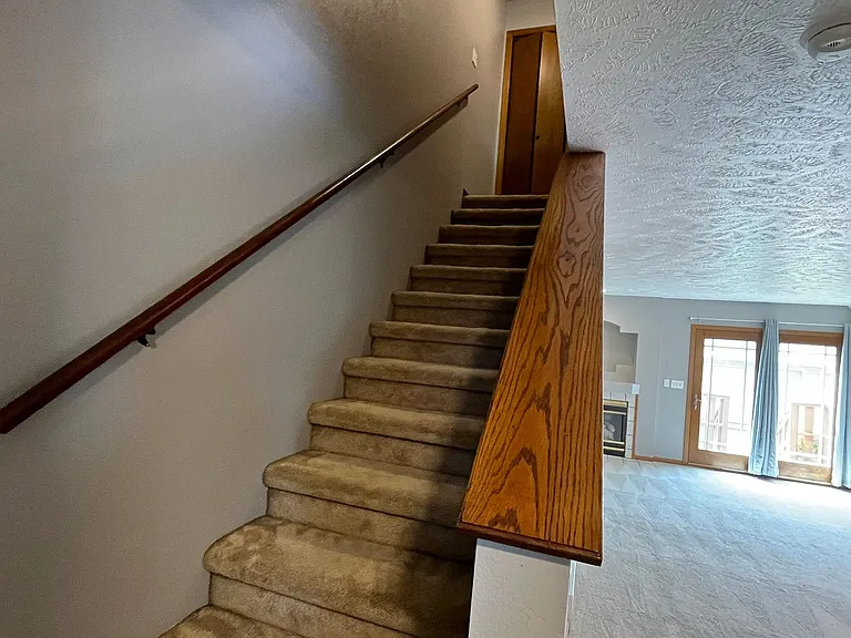 1417 W Charles St — Photo 11