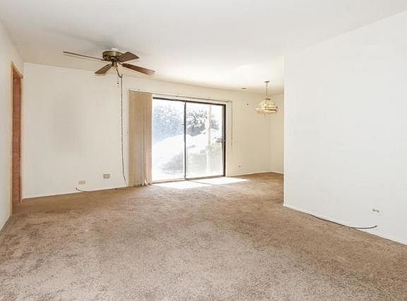 5th image of 6S010 Steeple Run Dr APT 1C