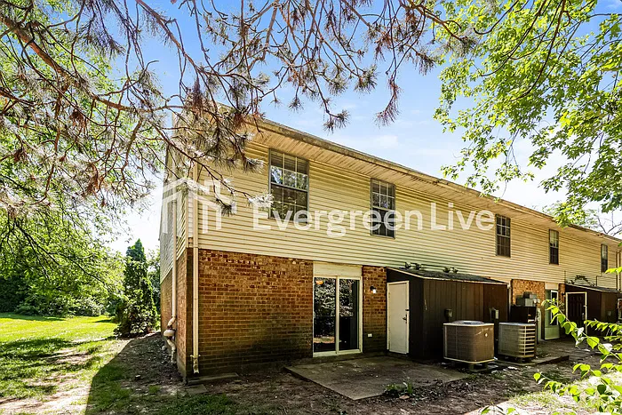 8113 Mount Aetna St — Photo 15