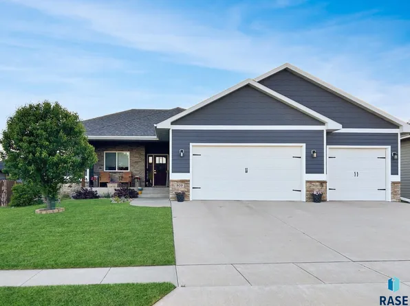 809 N Copper Ave, Brandon, SD 57005