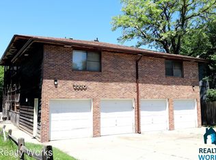 2220 C St #6, Lincoln, NE 68502