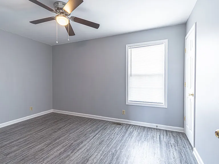 203 Tree Line Dr — Photo 12