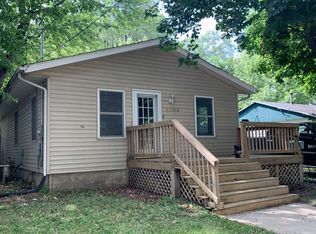 2104 E 25th St, Des Moines, IA 50317