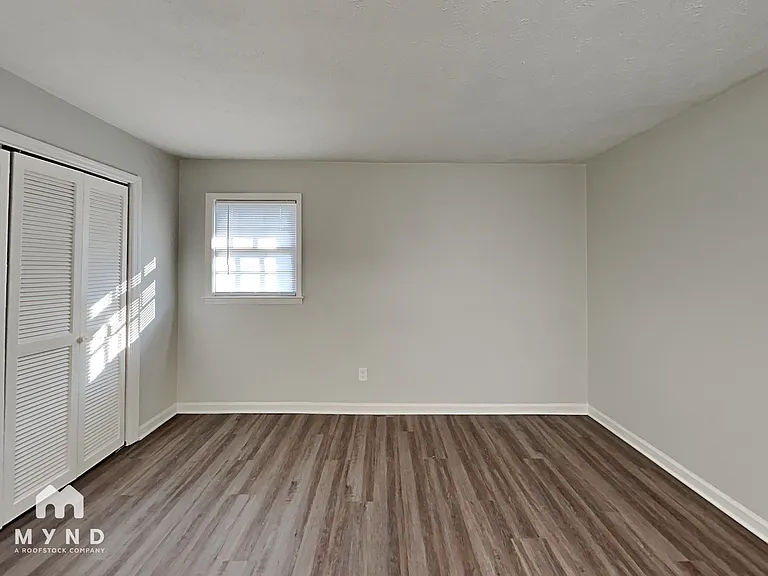 5445 Mill Valley Dr — Photo 10