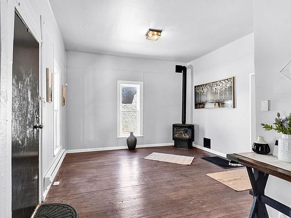 2nd image of 1118 Pine St